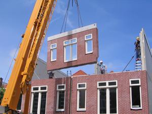 Bouw kruipt langzaam uit het dal Bouw kruipt langzaam uit het dal